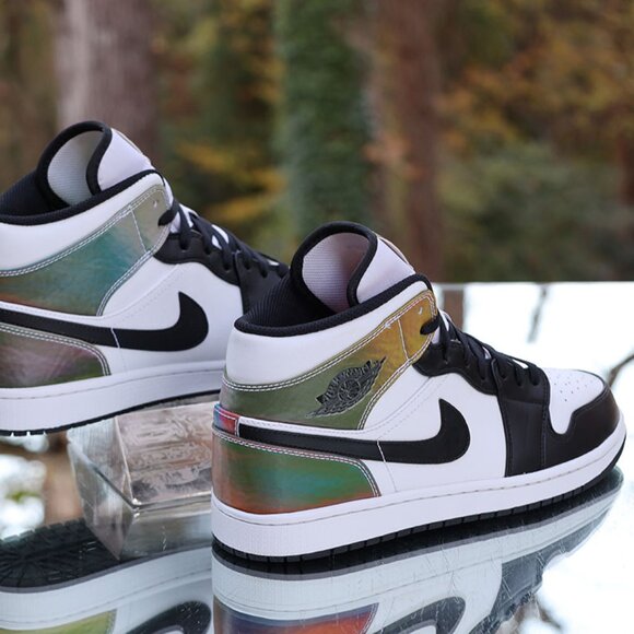 Air Jordan 1 Mid Heat Reactive - Picture 13 of 15